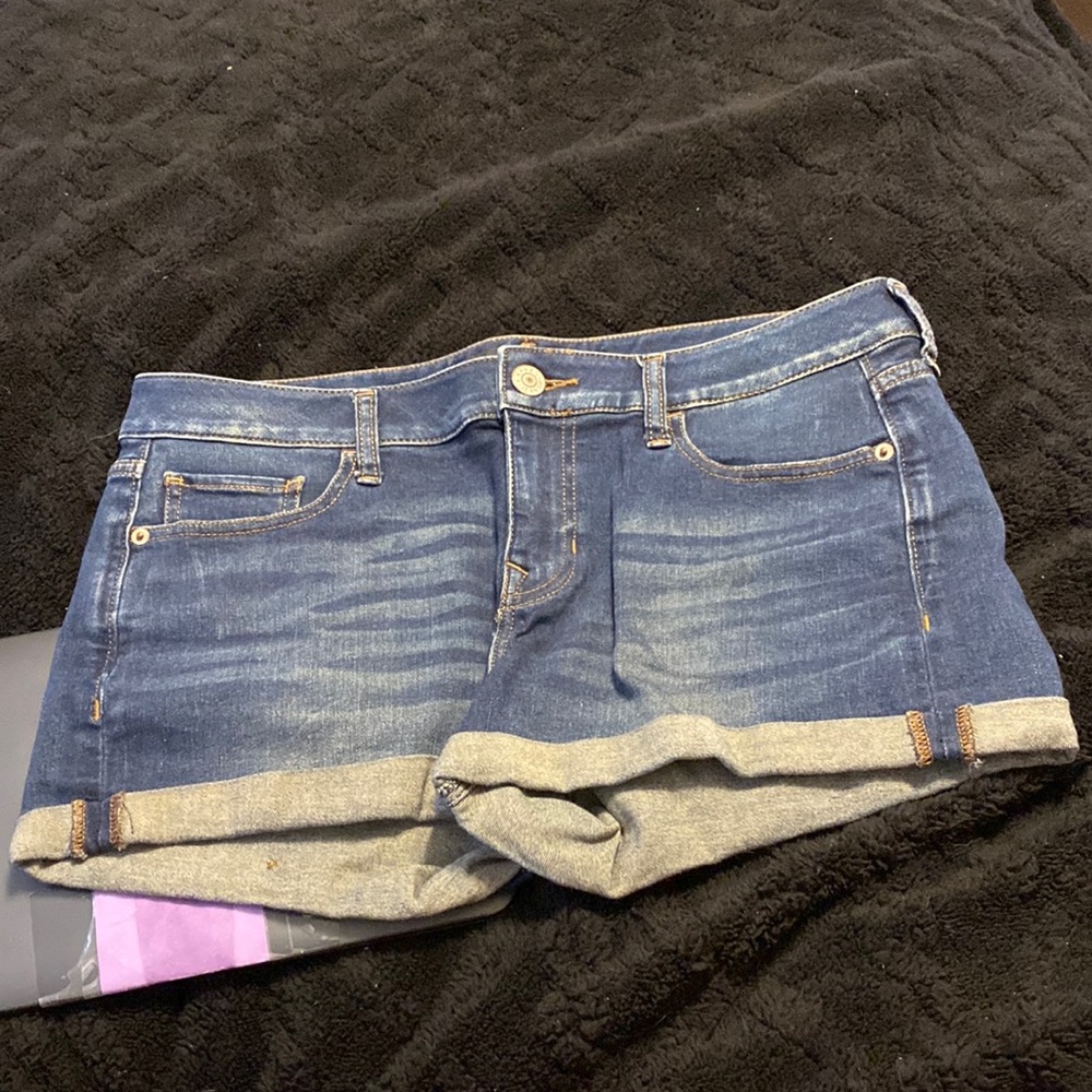 Express low rise Jean shorts